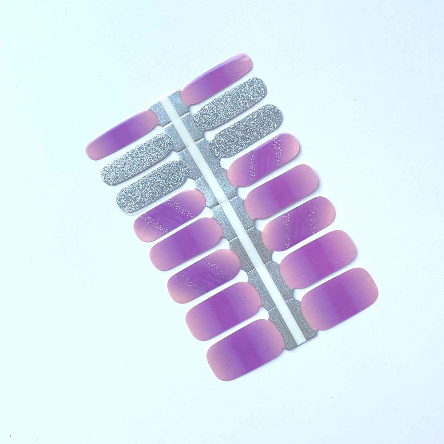 Original Nagelsticker-nailwrap-manicure-paars ombre met zilveren accenten-Pool Cocktail